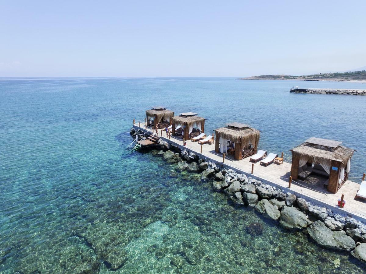 Malpas Hotel Agios Epiktitos Exterior foto